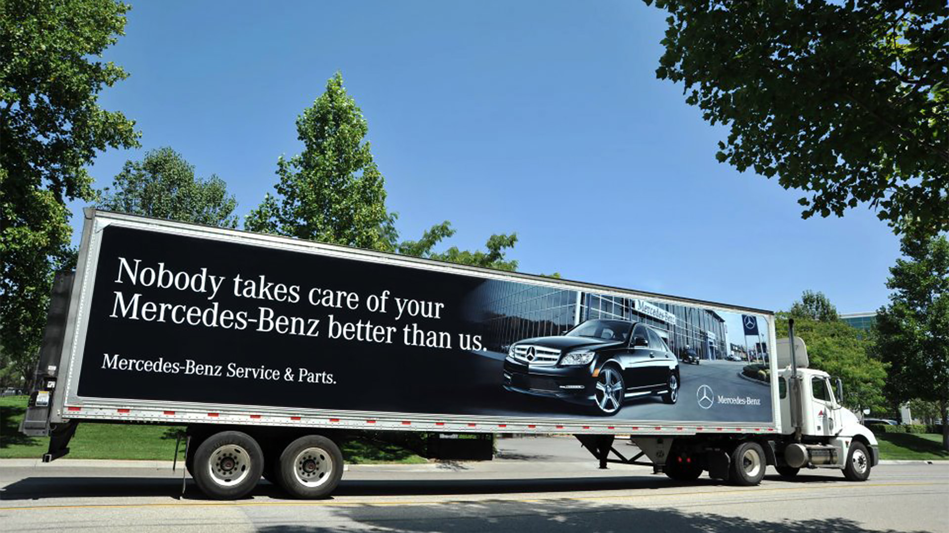 mercedes-benz-truck-advertising_6277091628_o